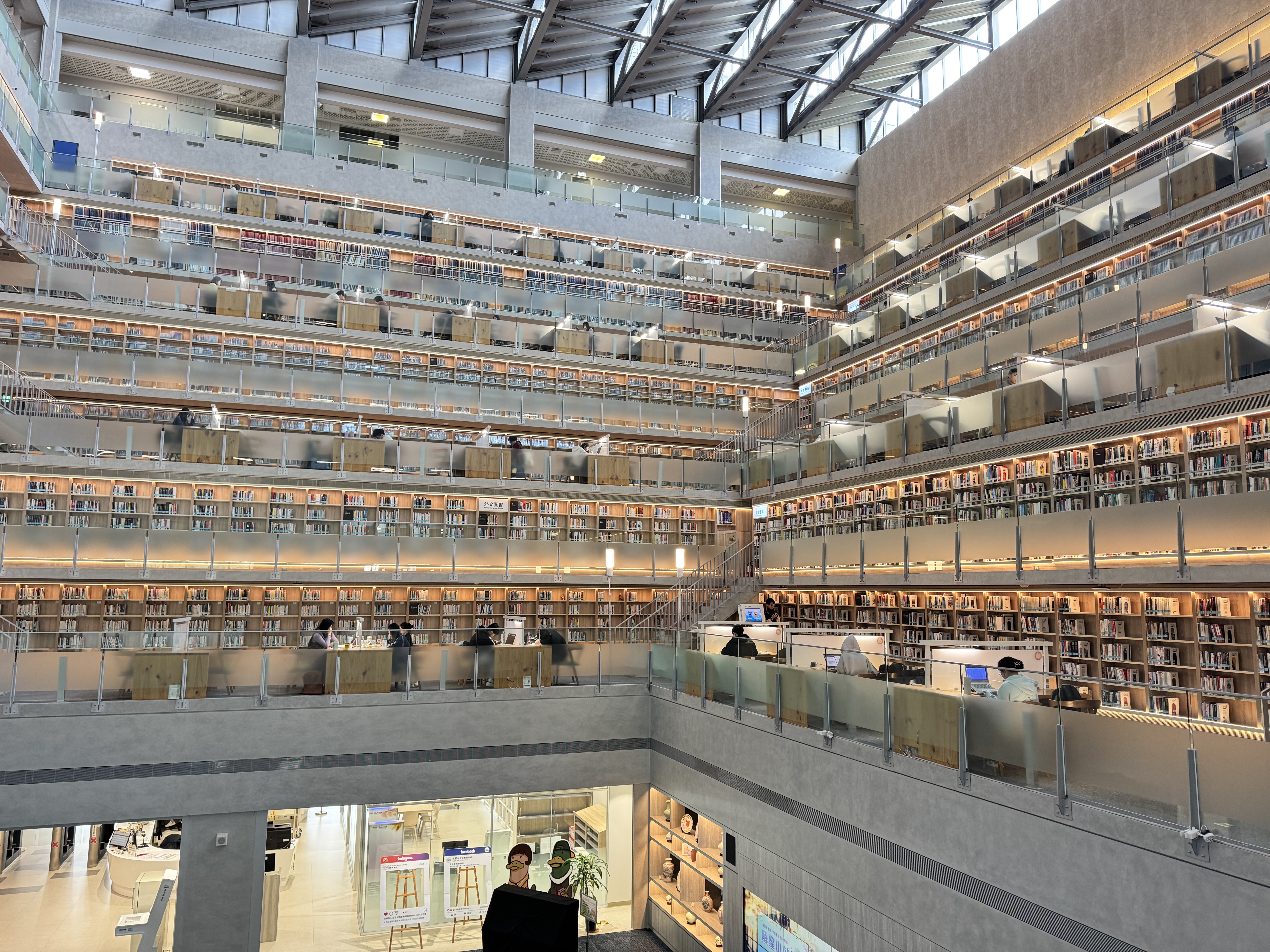 很多建築師的夢想，都是在圖書館長出來的｜任柏澄建築師事務所